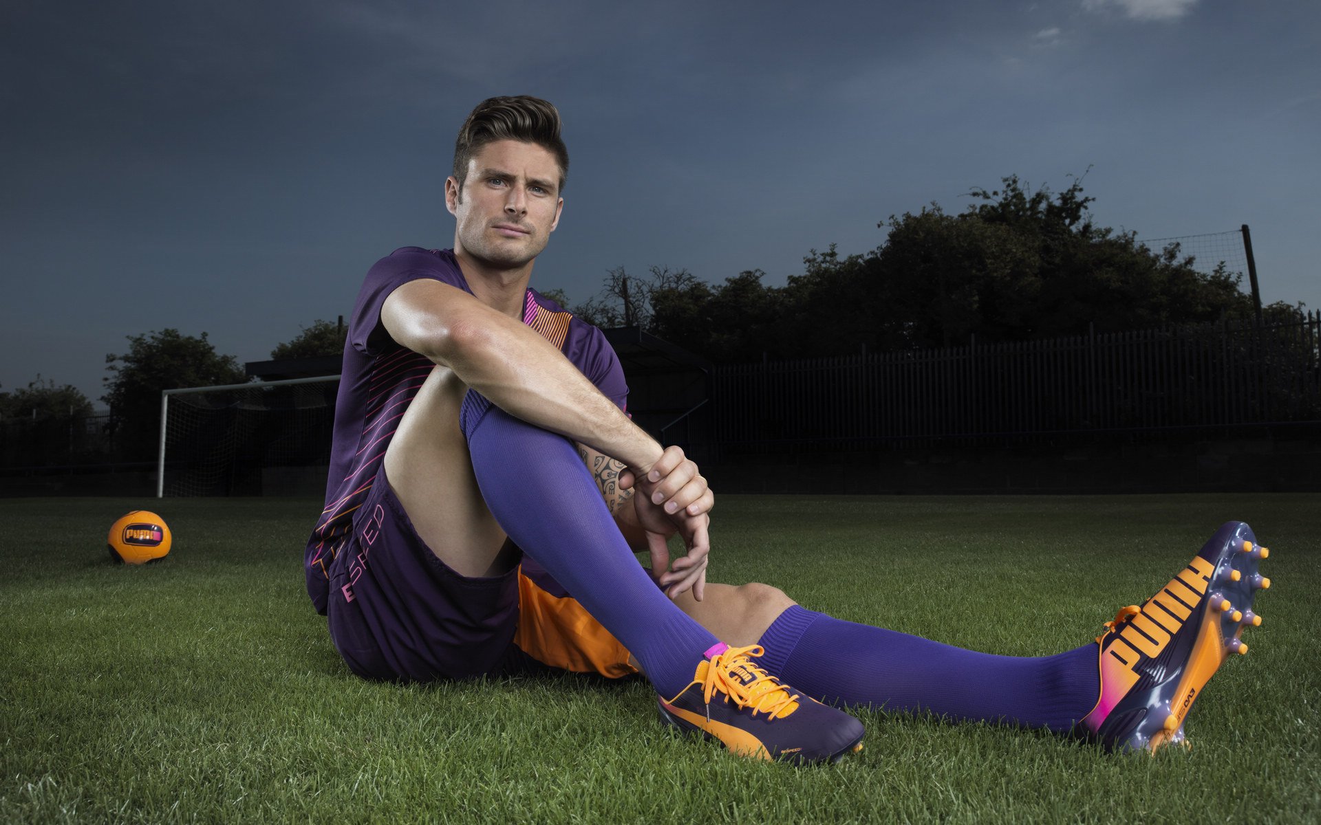 乐鱼官方登录入口-Palmer冷静射门展现顶级前锋特质,冷静特性